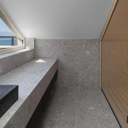 Luxury Lovre Seaside Heated Pool Sauna Villa *