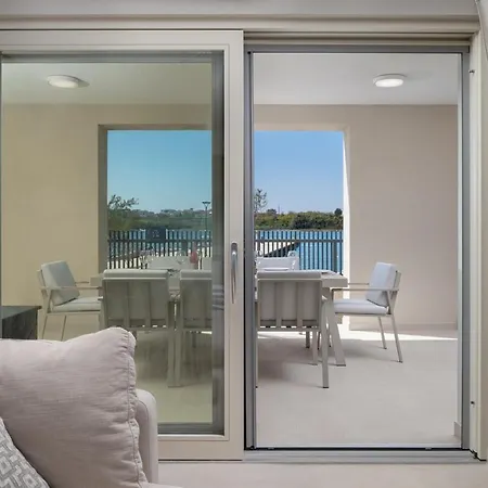 Luxury Lovre Seaside Heated Pool Sauna Villa *