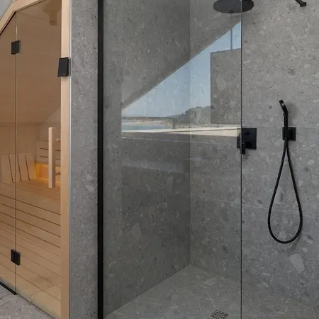 Luxury Lovre Seaside Heated Pool Sauna Nin