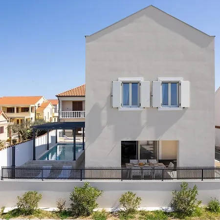 Luxury Lovre Seaside Heated Pool Sauna Villa Nin