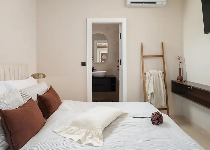 Luxury Lovre Seaside Heated Pool Sauna *