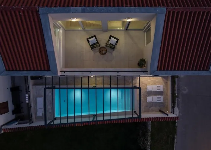 Luxury Lovre Seaside Heated Pool Sauna *