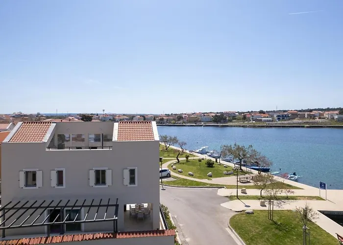 Luxury Lovre Seaside Heated Pool Sauna Villa *