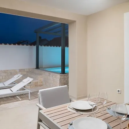 Luxury Lovre Seaside Heated Pool Sauna *