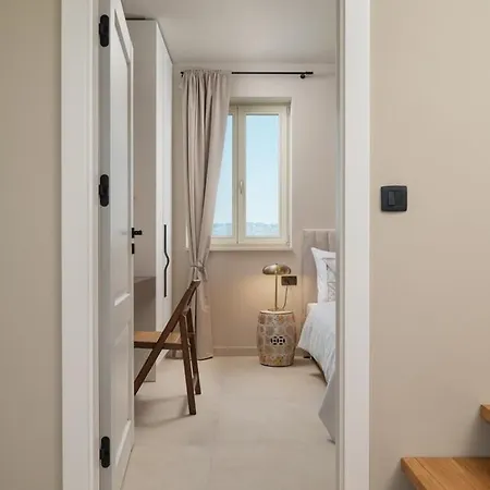 Luxury Lovre Seaside Heated Pool Sauna Villa *