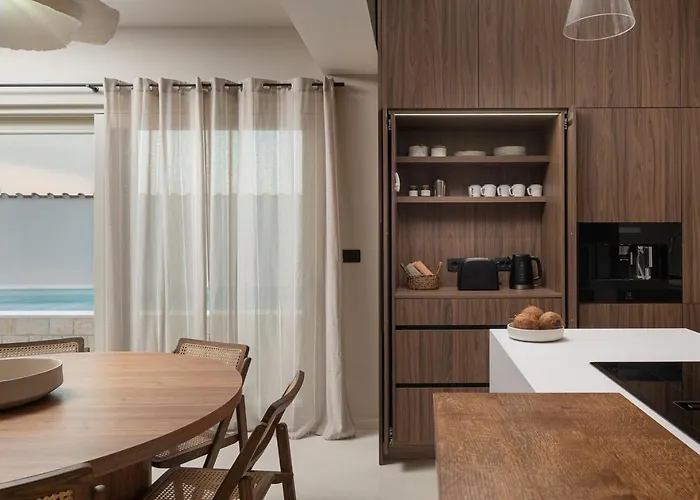 Luxury Lovre Seaside Heated Pool Sauna * 닌